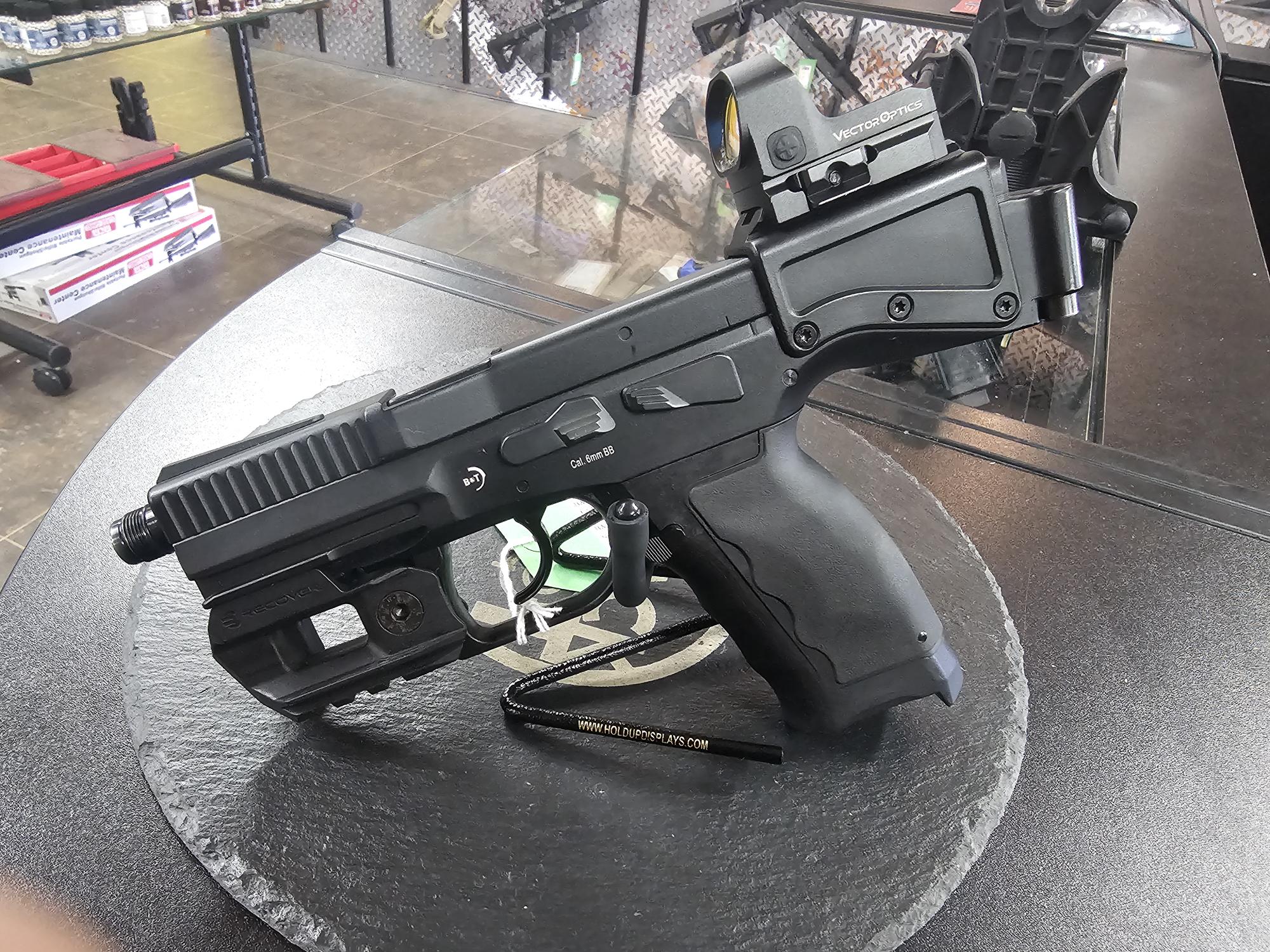 Pre-Owned B&T USW