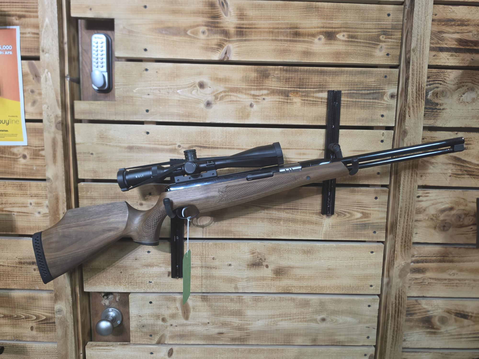 Pre-Owned Air Arms TX200 Walnut