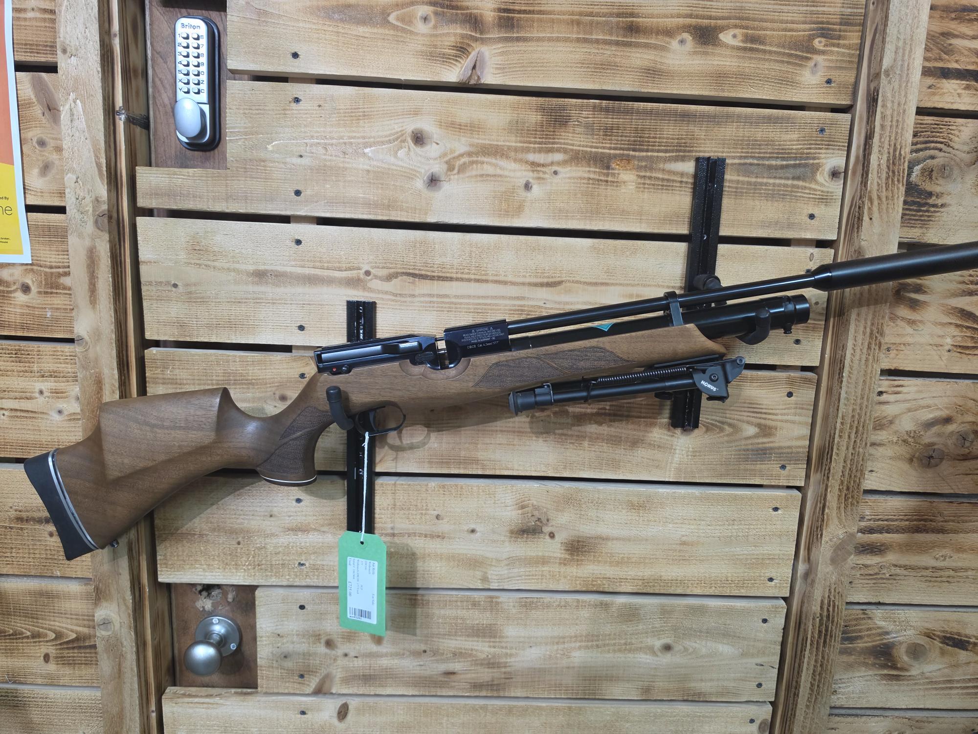 Pre-Owned Weihrauch HW100